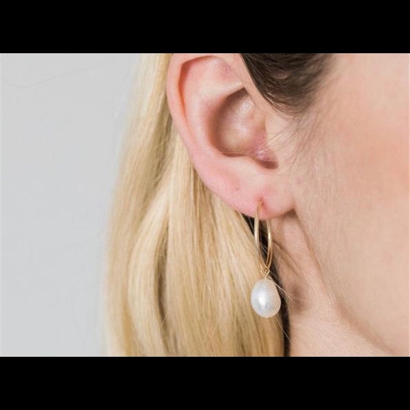 COPY - Beautiful silver hoop earrings - Picture 3 of 4